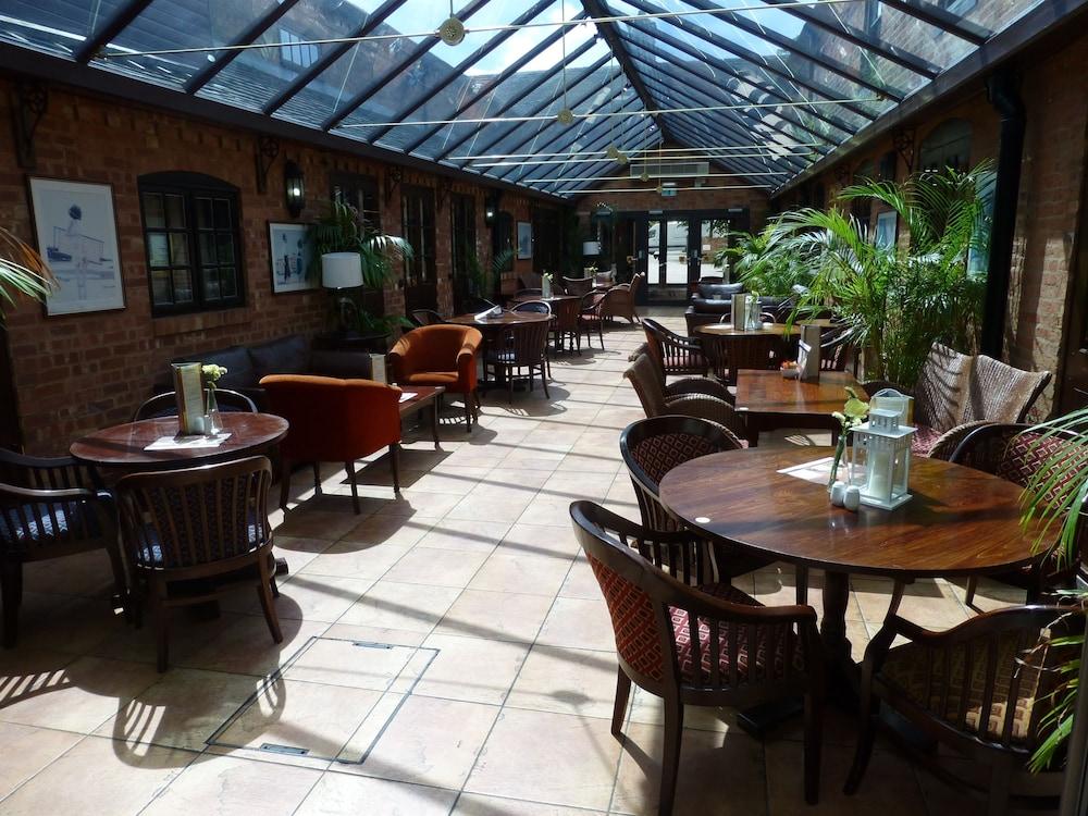 The Atherstone Red Lion Hotel Exteriör bild